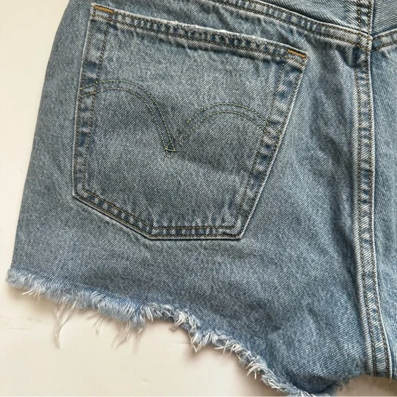 501 Levi’s original high waisted shorts EUC denim shorts size 30 - Picture 12 of 13